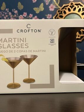 Crofton Metallic Gold Martini Glasses Set